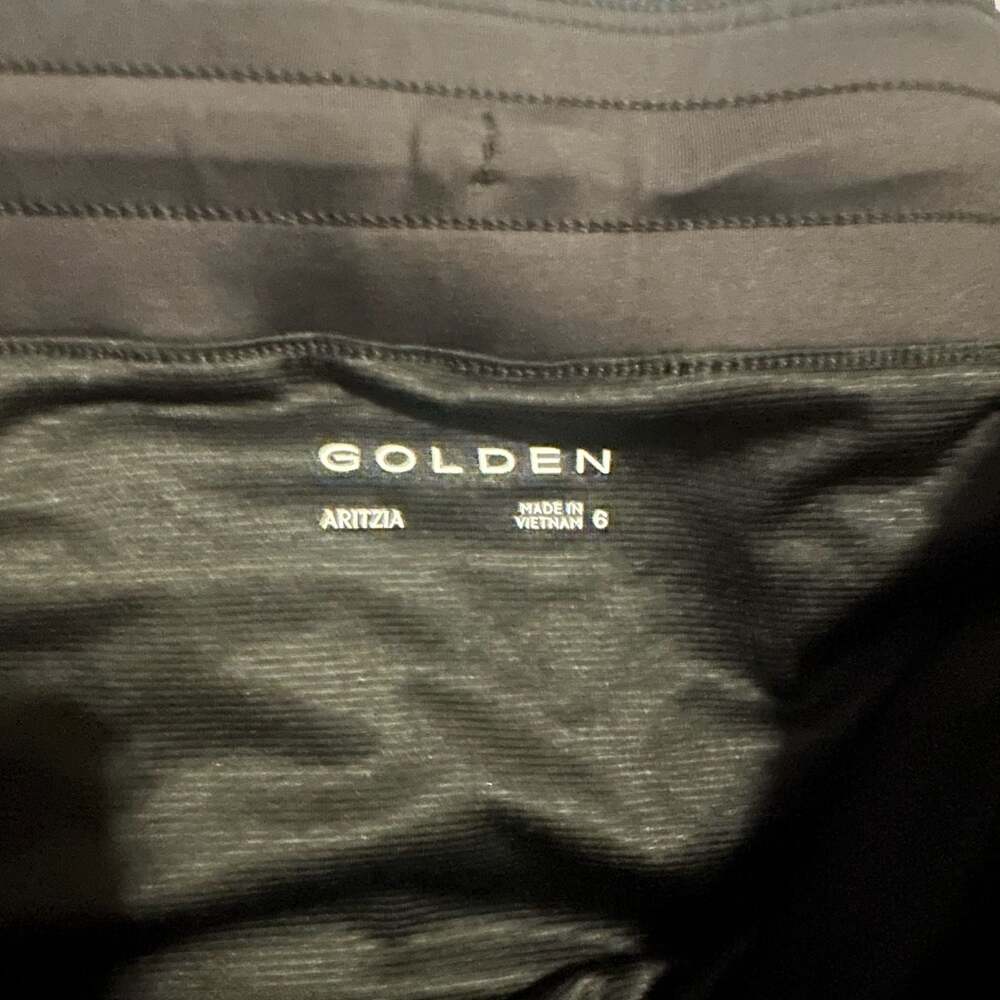 Golden by Aritzia MoveTech Legacy Low-Rise Mesh Running Shorts Size 6 - Picture 2 of 5